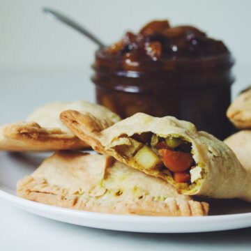 vegan samosas_hot for food