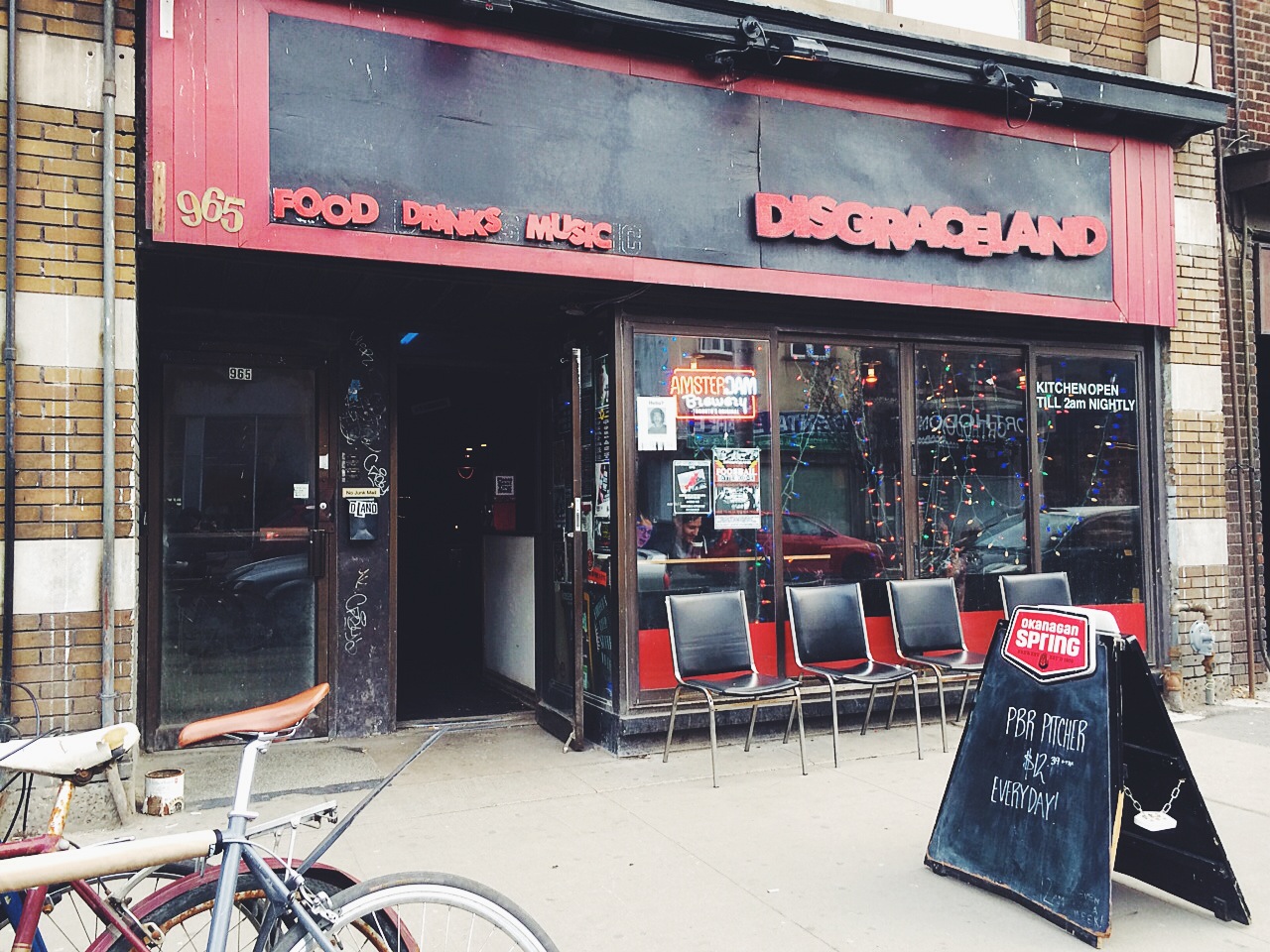 disgraceland_hot for food