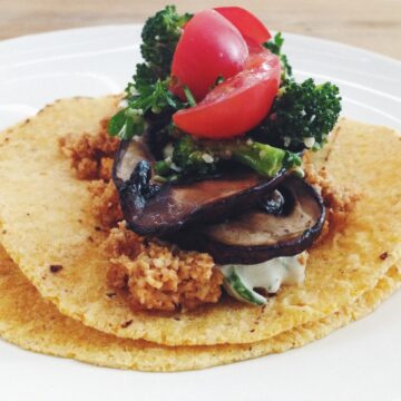 raw walnut meat tacos_hot for food