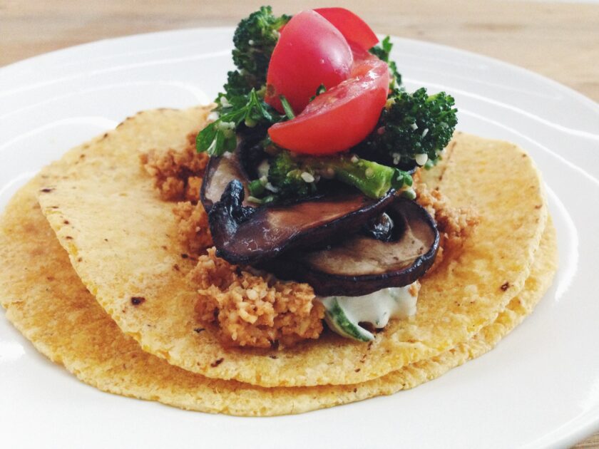 raw walnut meat tacos_hot for food