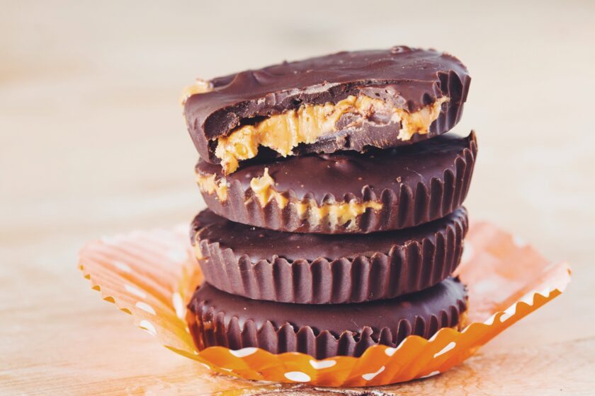 vegan peanut butter cups_hot for food