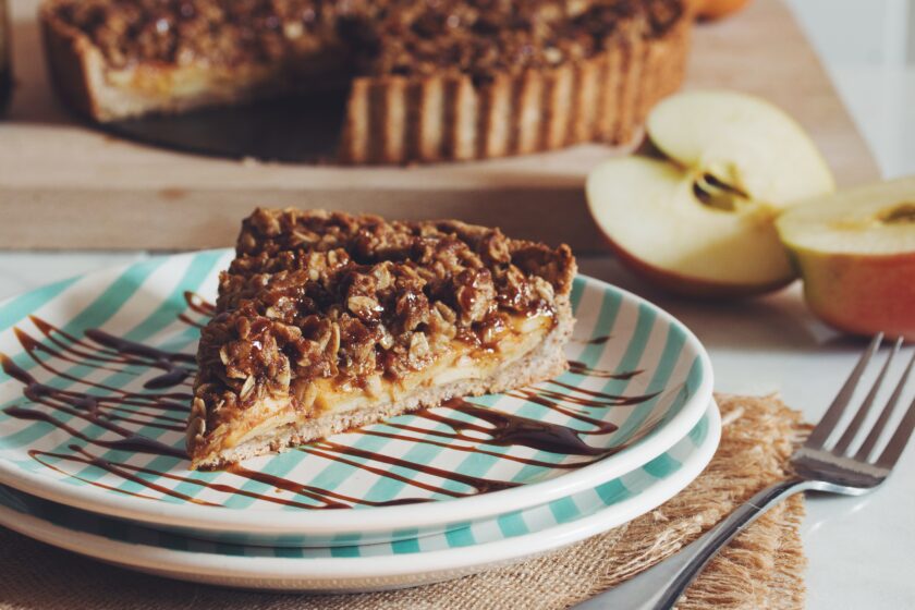 salted caramel apple crumble tart_hot for food