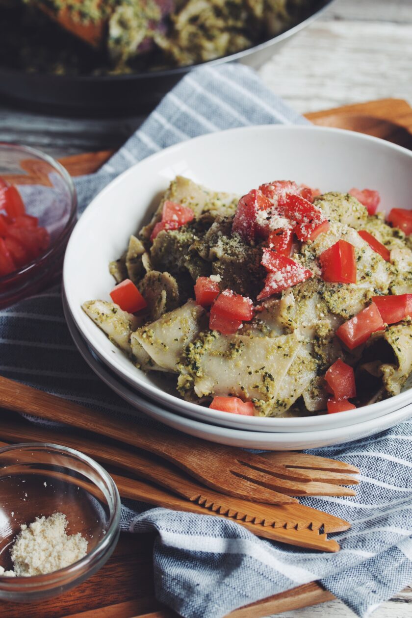 vegan easy pesto pasta recipe