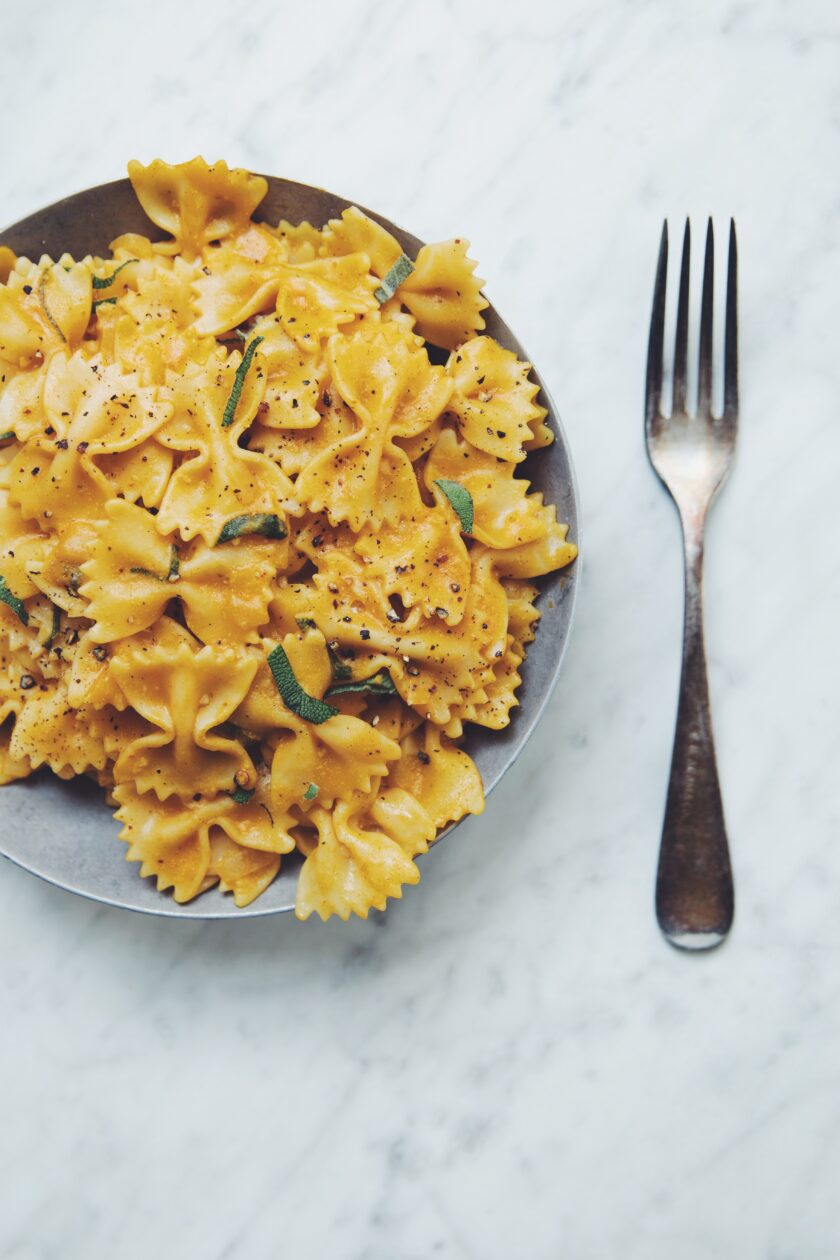 creamy vegan pumpkin sage pasta_hot for food
