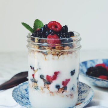 cultured coconut berry parfait_hot for food