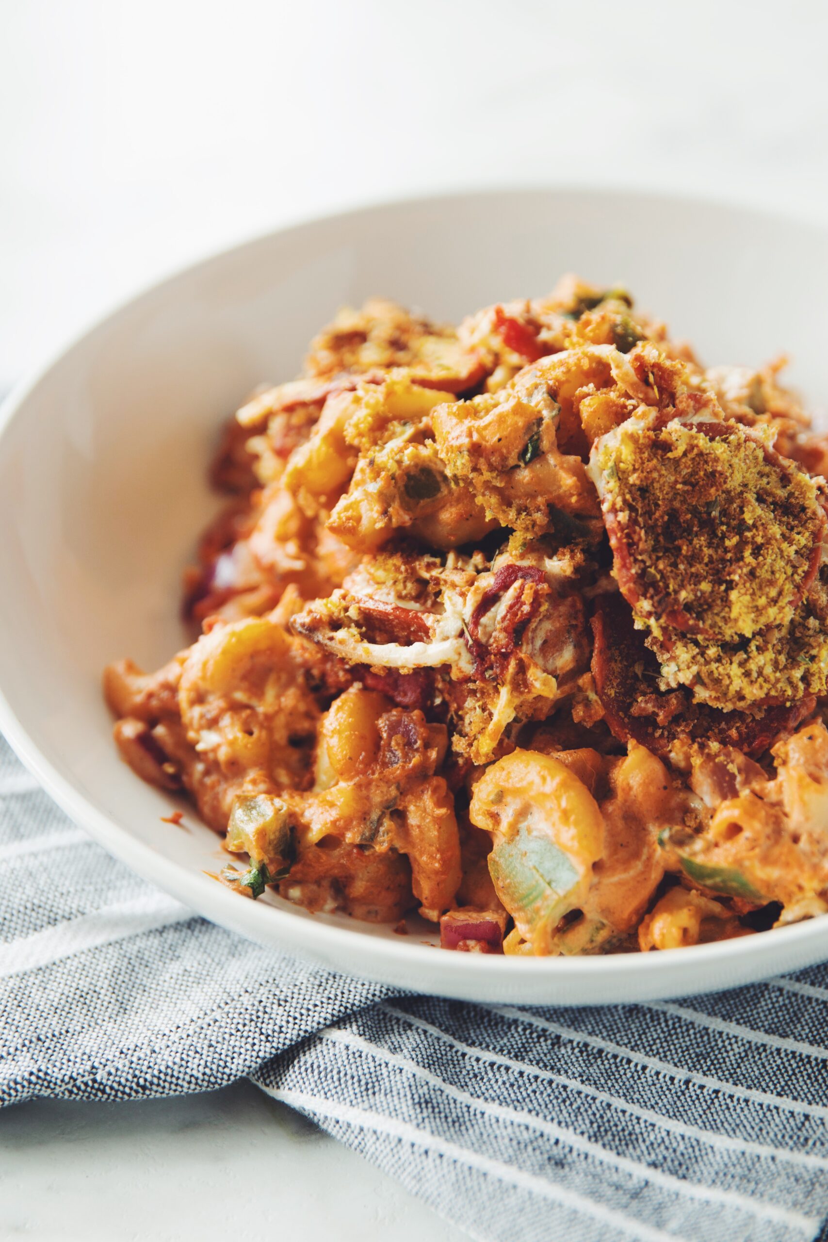 vegan pizza mac & cheese_hot for food