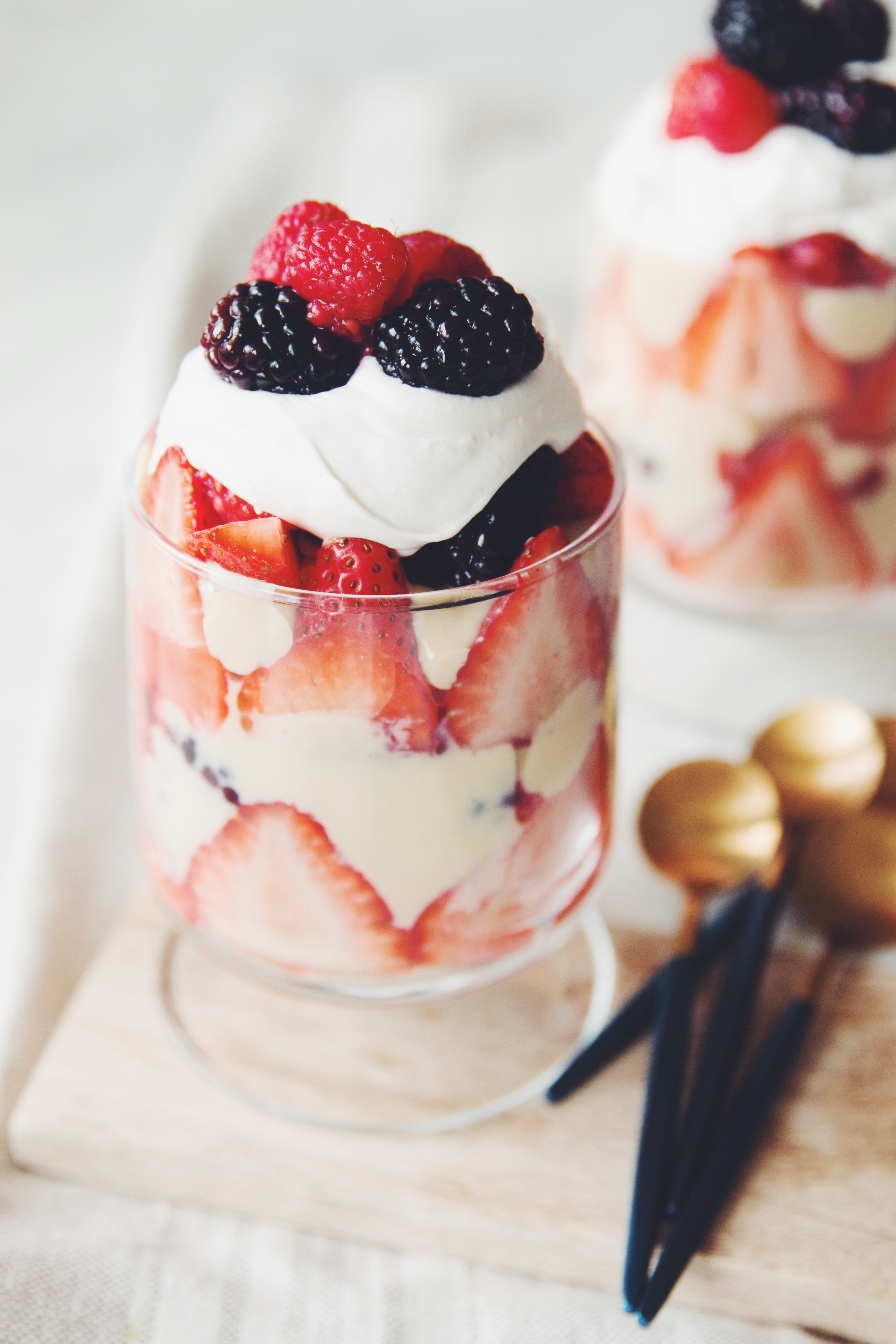 vegan english trifle with custard_hot for food