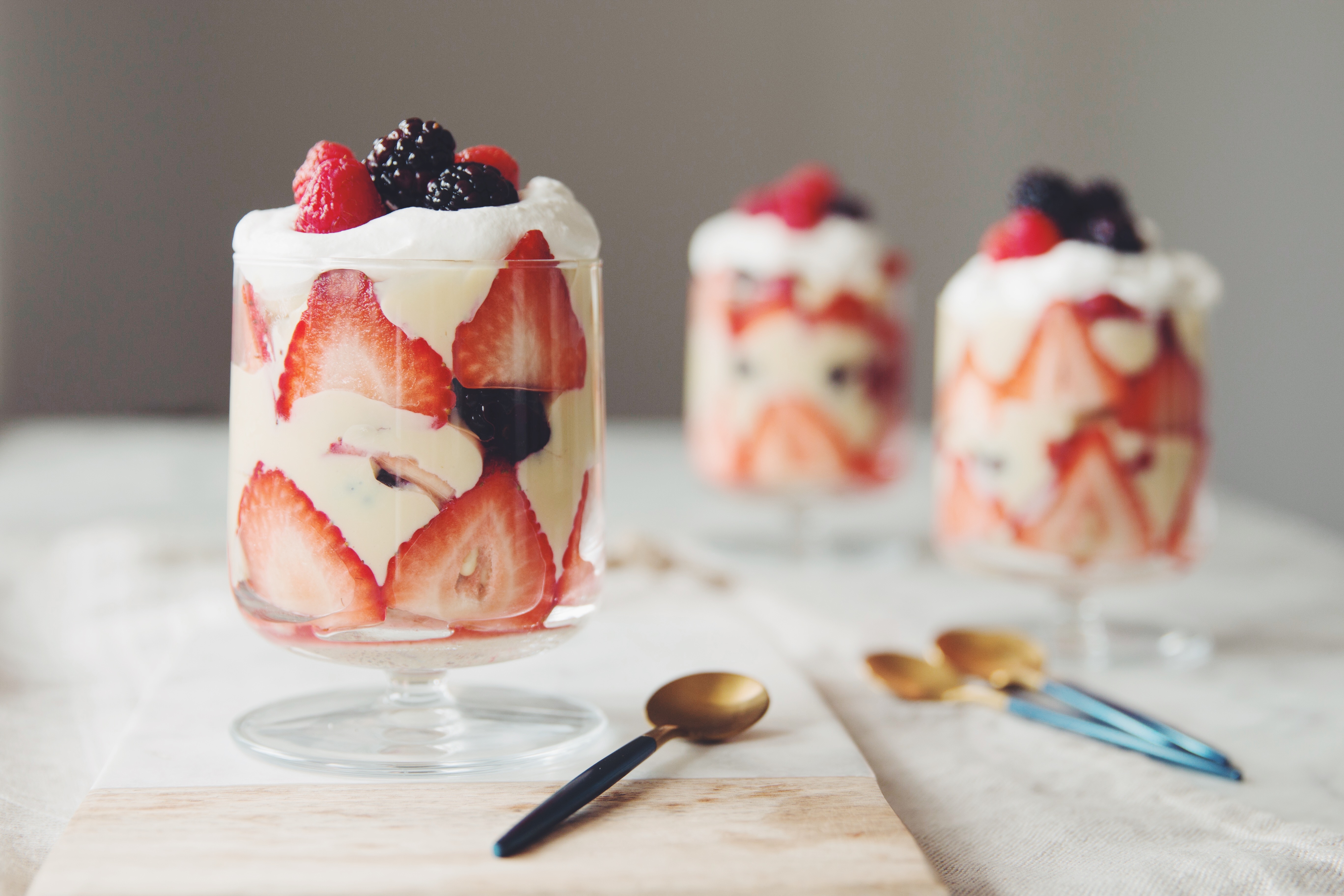 vegan english trifle with custard_hot for food