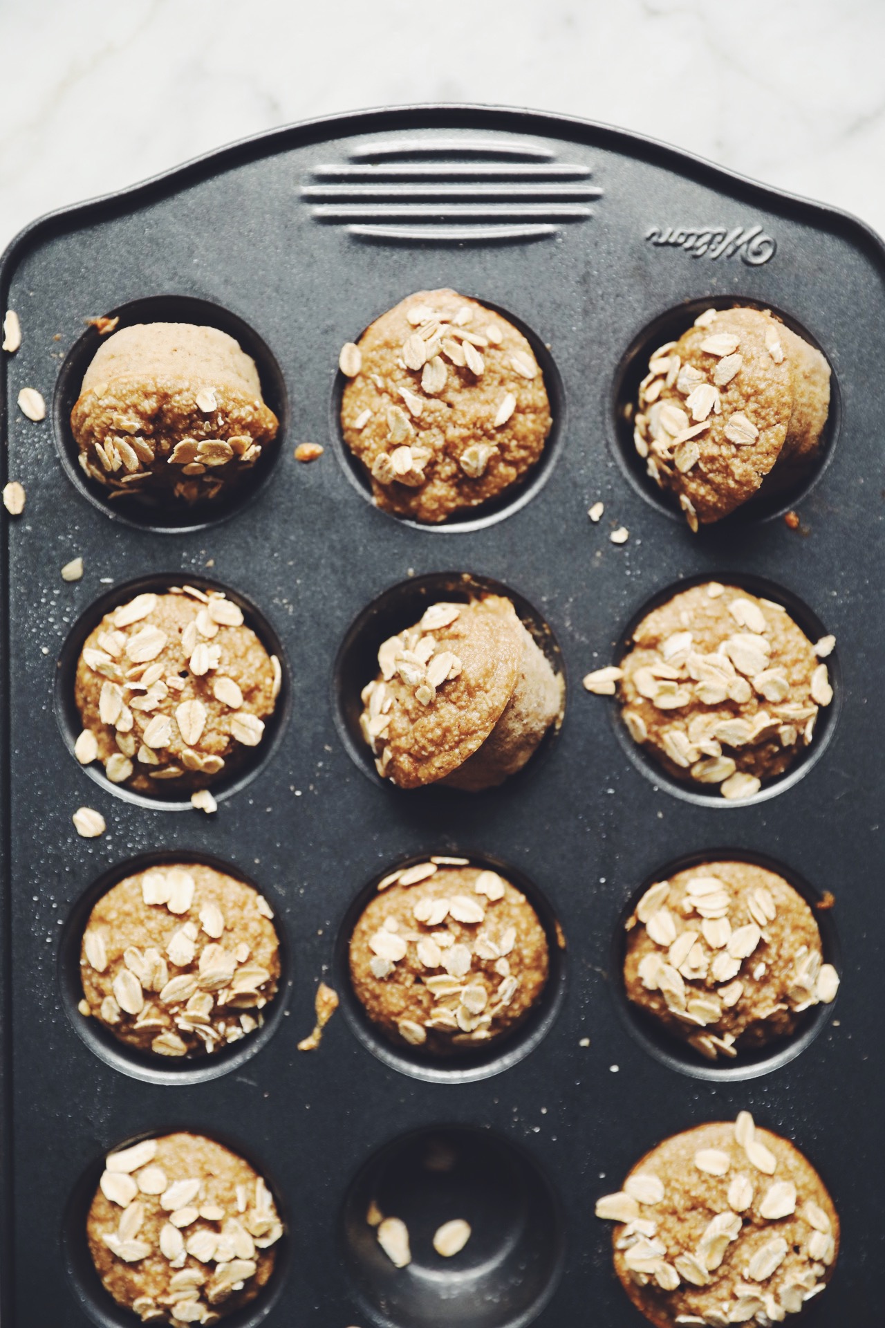 banana oat muffins_hot for food