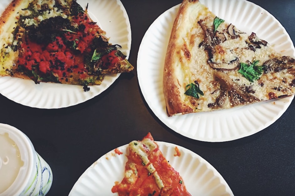 screamers pizza_hot for food