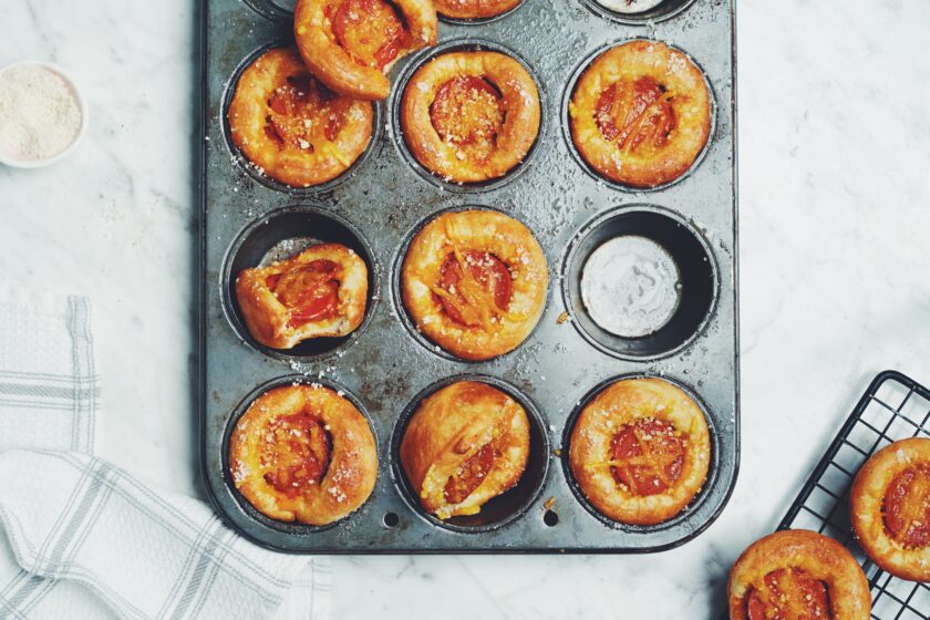 deep dish pizza muffins_hot for food